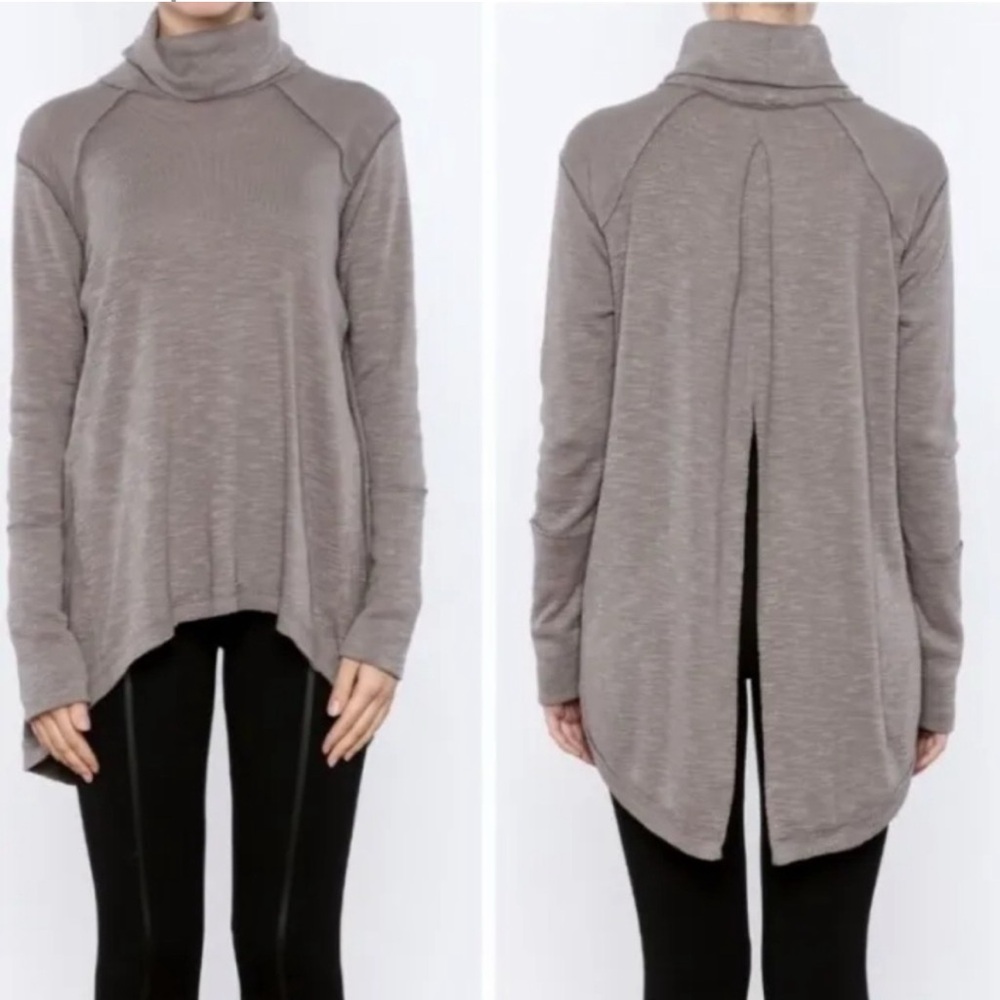 We the Free Stonecold Split Back Ribbed Turtle Neck Sweater Women’s size XS